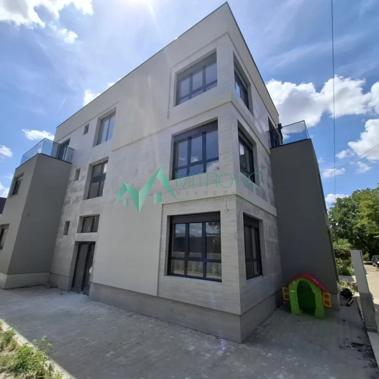 Stan Prodaja Zrenjanin  330 m2