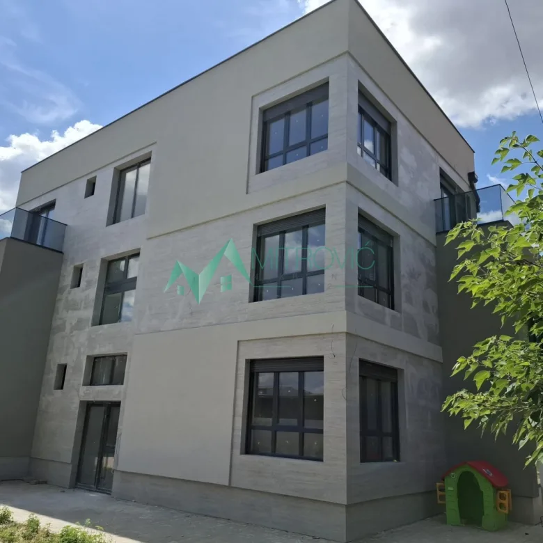 Stan Prodaja Zrenjanin  330 m2