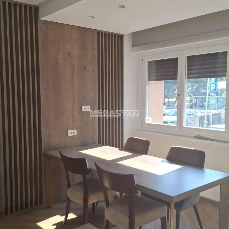 Lokal Izdavanje Beograd Blok 33 - Geneks 61 m2