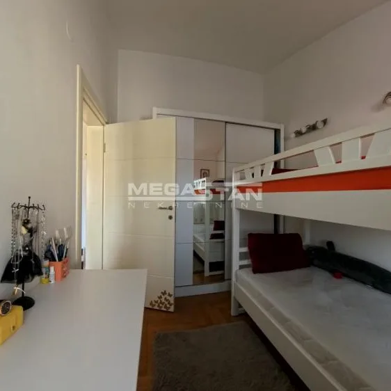 Stan Prodaja Beograd Vukov Spomenik 46 m2
