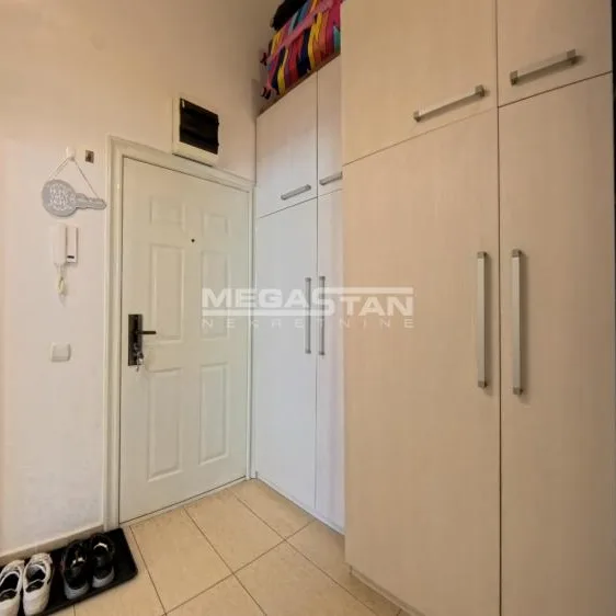 Jednoiposoban stan na prodaju, Đeram Pijaca, Beograd, 46m², 189.000 €
