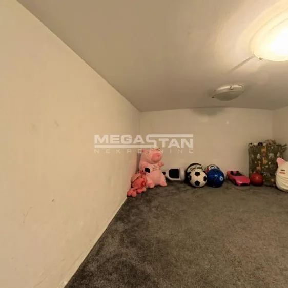 Stan Prodaja Beograd Vukov Spomenik 46 m2