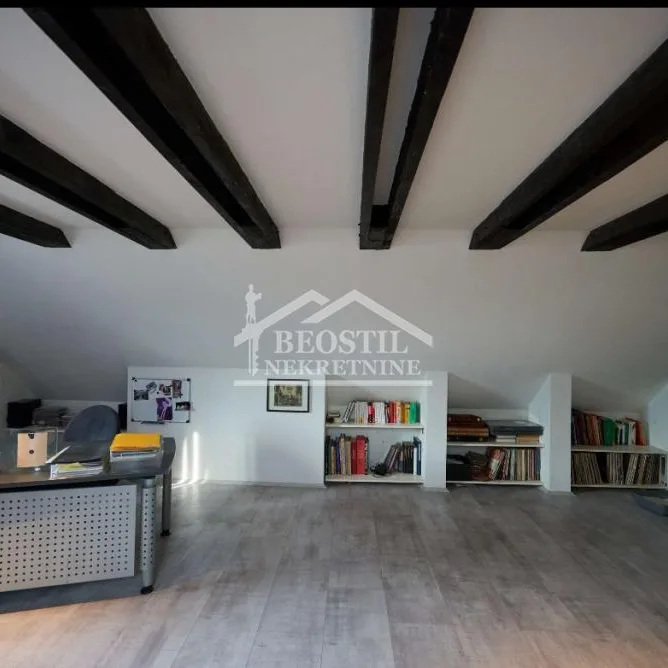 Kuća na prodaju, Centar, Kikinda, 304m², 295.000 €