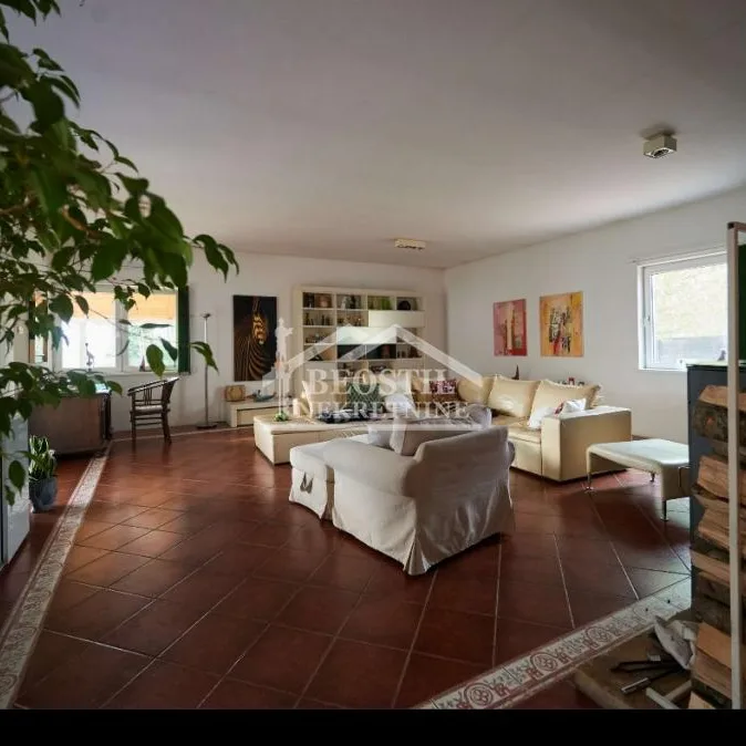 Kuća na prodaju, Centar, Kikinda, 304m², 295.000 €