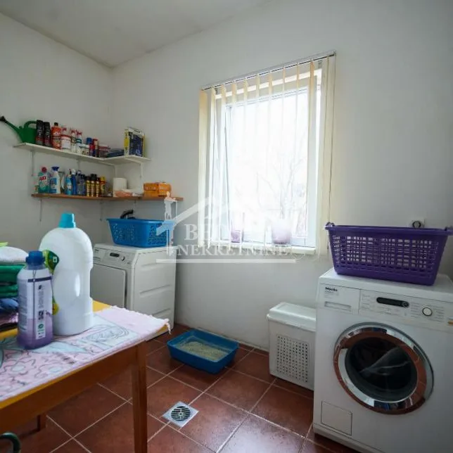 Kuća na prodaju, Centar, Kikinda, 304m², 295.000 €