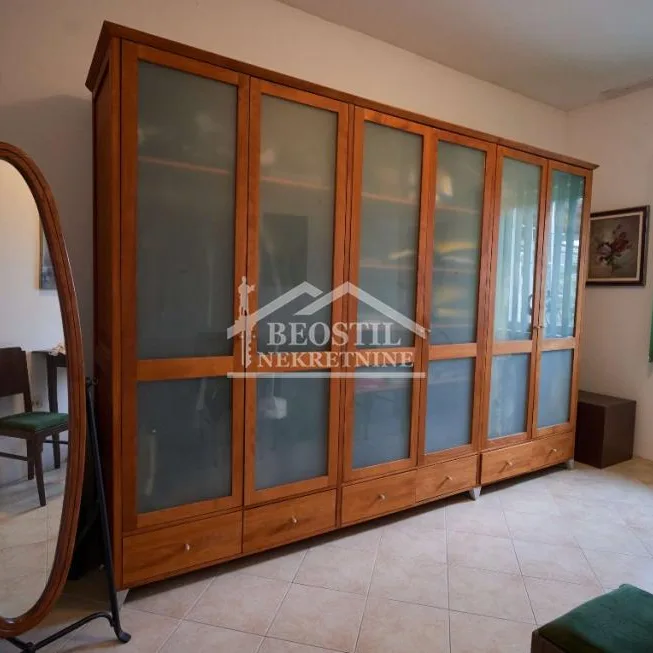 Kuća na prodaju, Centar, Kikinda, 304m², 295.000 €