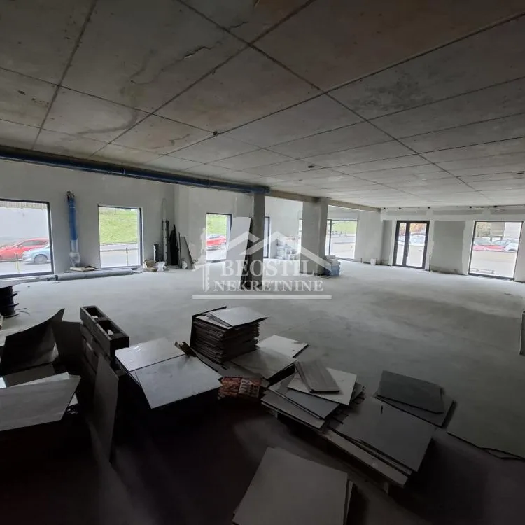 Lokal Prodaja Beograd Banovo Brdo 371.73 m2