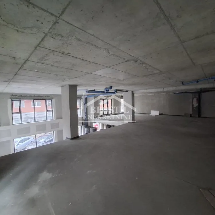 Lokal Prodaja Beograd Banovo Brdo 371.73 m2