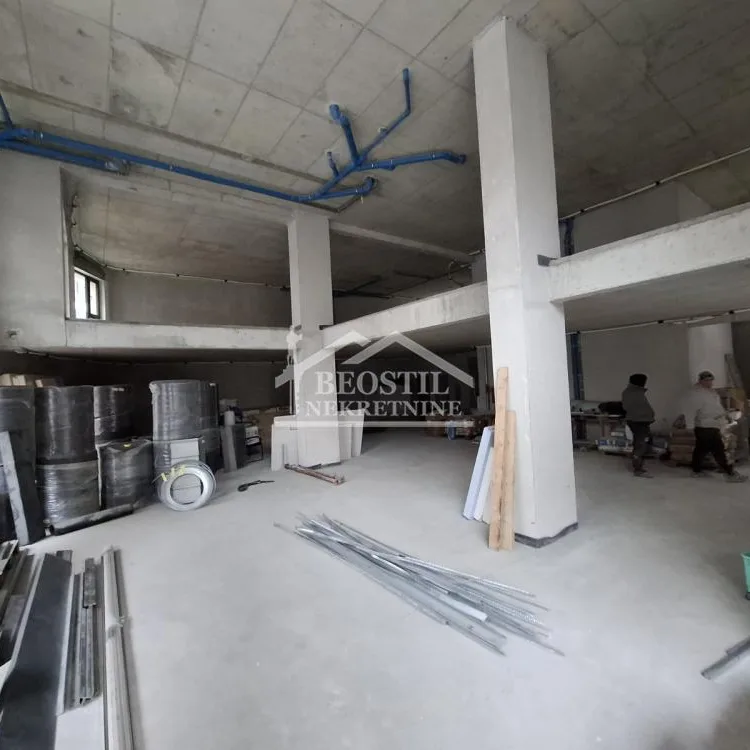 Lokal Prodaja Beograd Banovo Brdo 371.73 m2