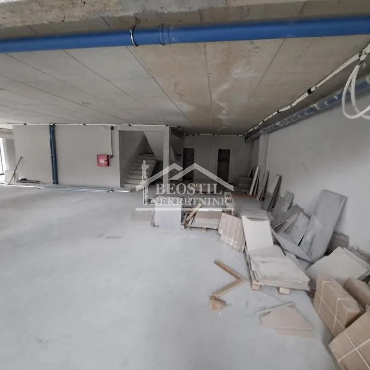 Lokal na prodaju, Banovo Brdo, Beograd, 630m², 2.500.000 €