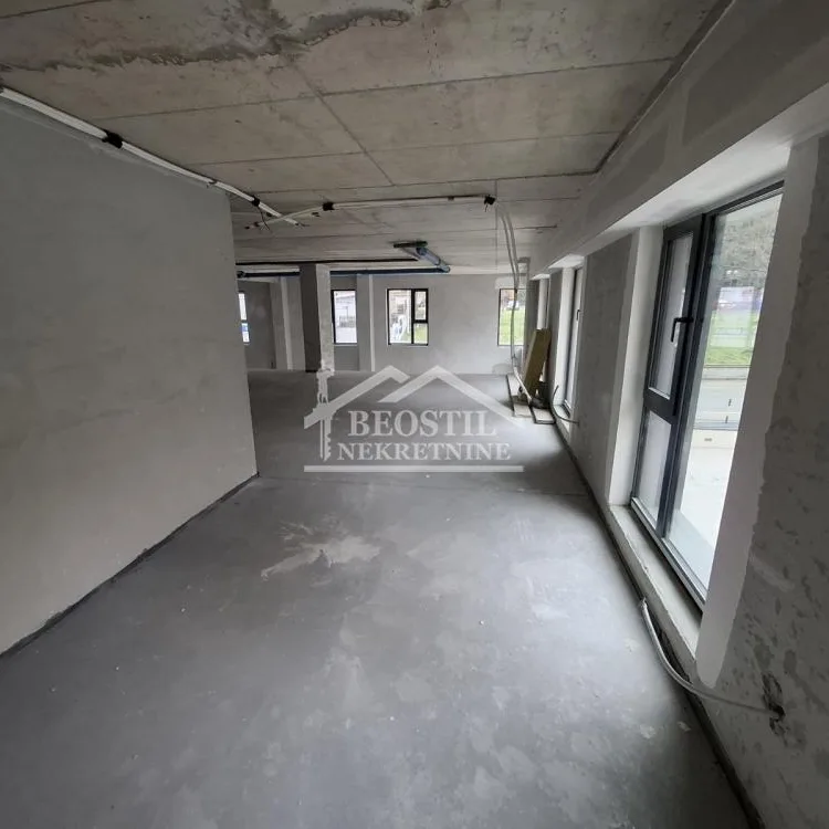 Lokal na prodaju, Banovo Brdo, Beograd, 630m², 2.500.000 €