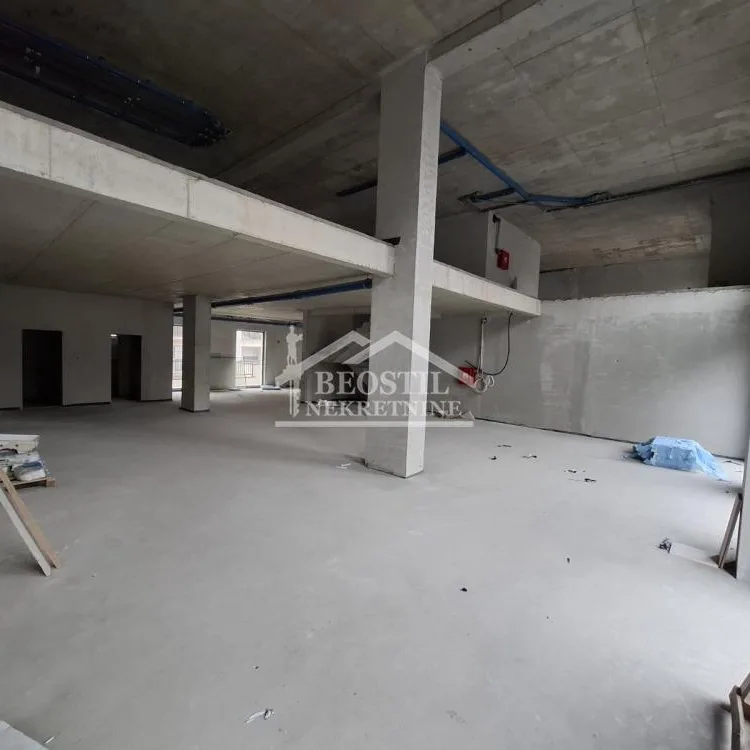 Lokal Prodaja Beograd Banovo Brdo 630 m2