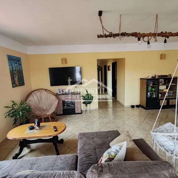 Kuća na prodaju, Centar, Ruma, 221m², 245.000 €