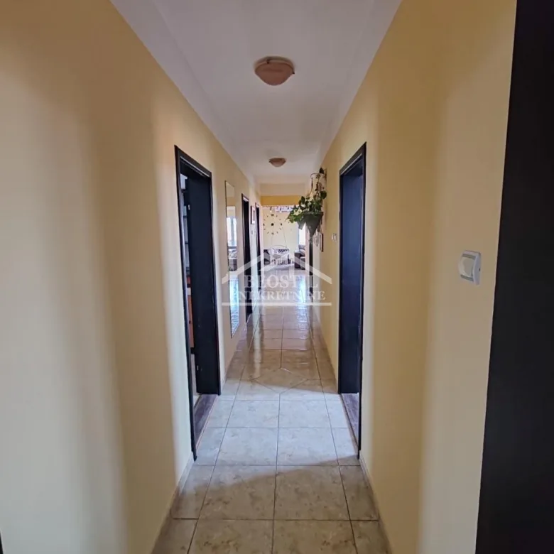 Kuća Prodaja Ruma  221 m2
