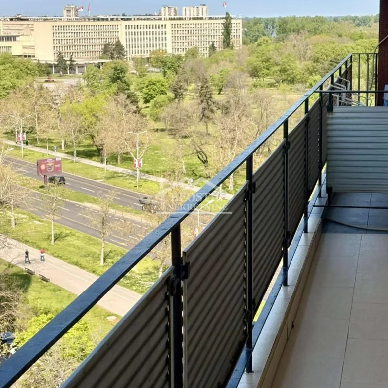 Četvorosoban stan na prodaju, Blok 21, Beograd, 99m², 463.000 €