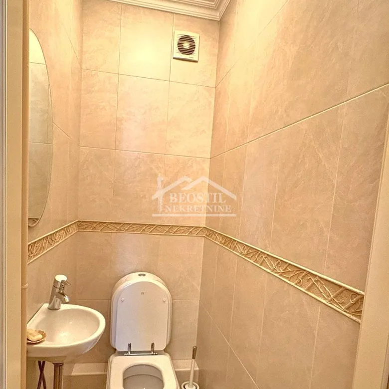 Četvorosoban stan na prodaju, Blok 21, Beograd, 99m², 463.000 €