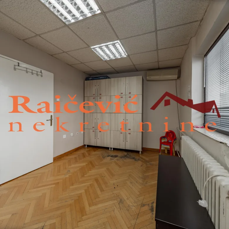 Lokal na prodaju, Banovo Brdo, Beograd, 273m², 4. sprat, 464.000 €