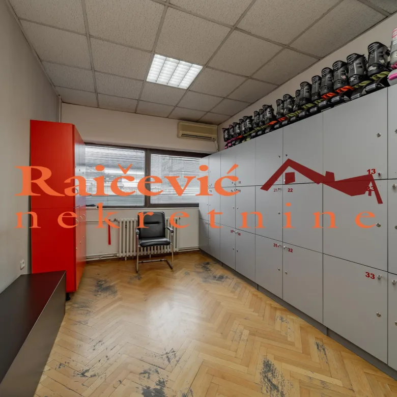 Lokal na prodaju, Banovo Brdo, Beograd, 273m², 4. sprat, 464.000 €