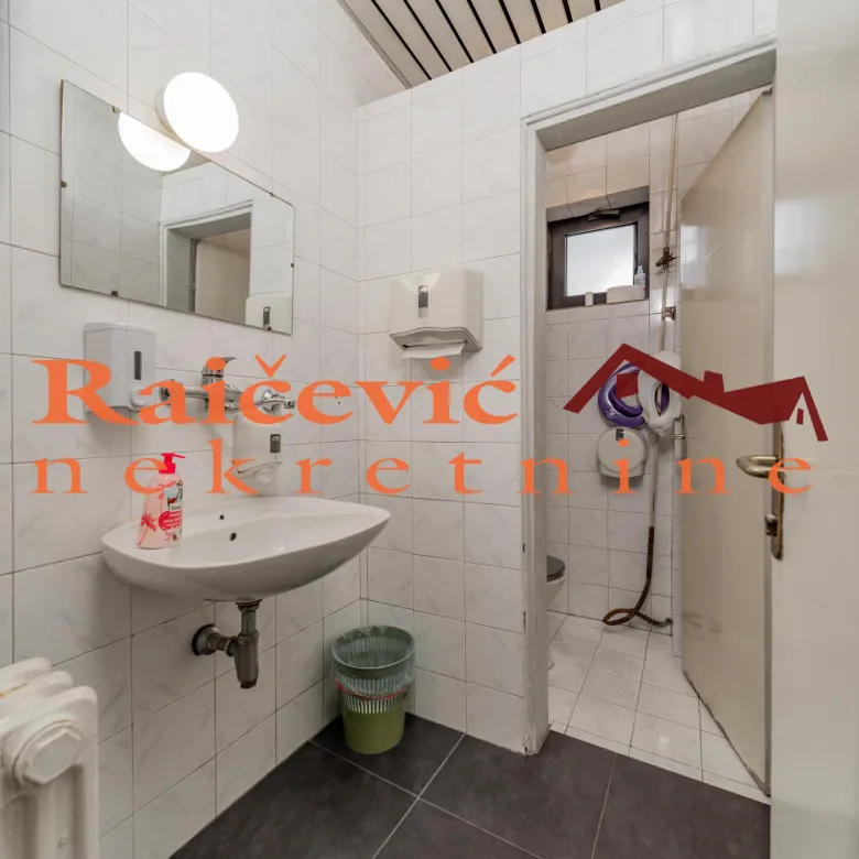 Lokal na prodaju, Banovo Brdo, Beograd, 273m², 4. sprat, 464.000 €