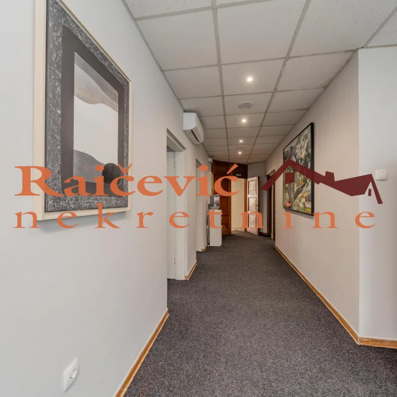 Lokal na prodaju, Banovo Brdo, Beograd, 315m², 3. sprat, 630.000 €