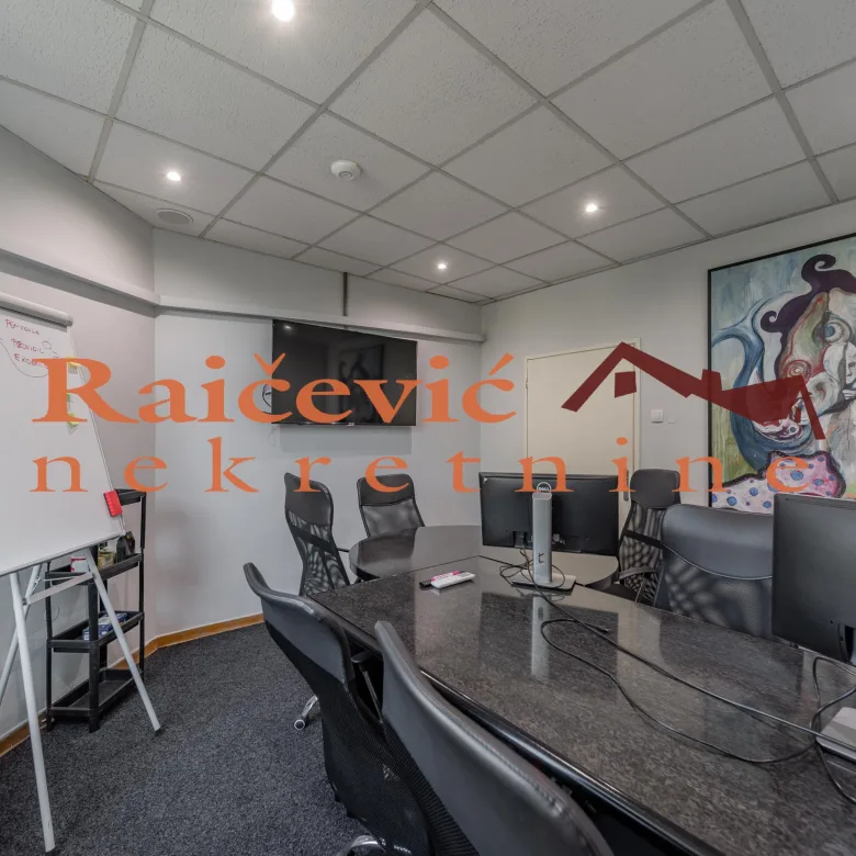 Lokal na prodaju, Banovo Brdo, Beograd, 315m², 3. sprat, 630.000 €