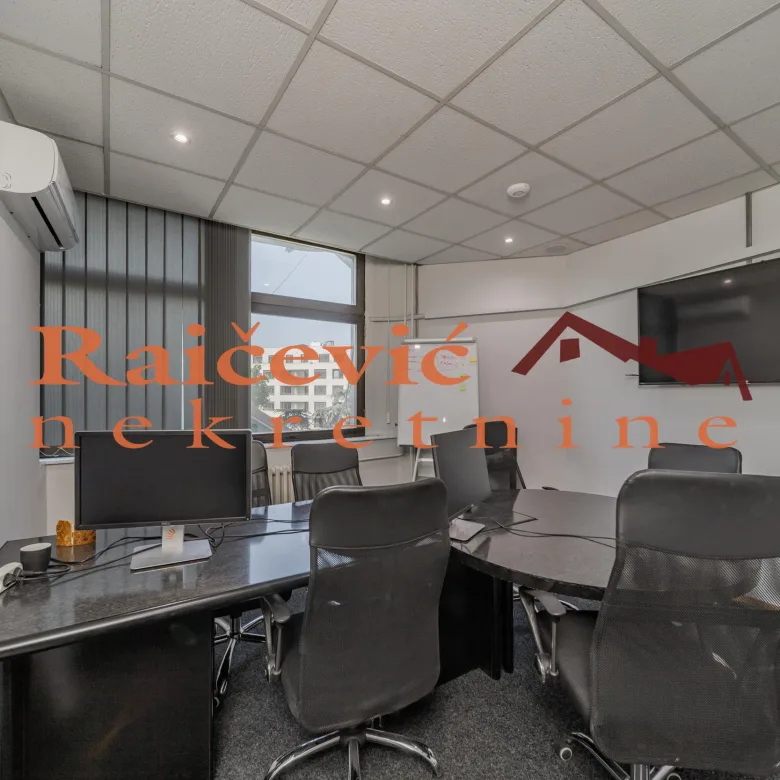 Lokal na prodaju, Banovo Brdo, Beograd, 315m², 3. sprat, 630.000 €