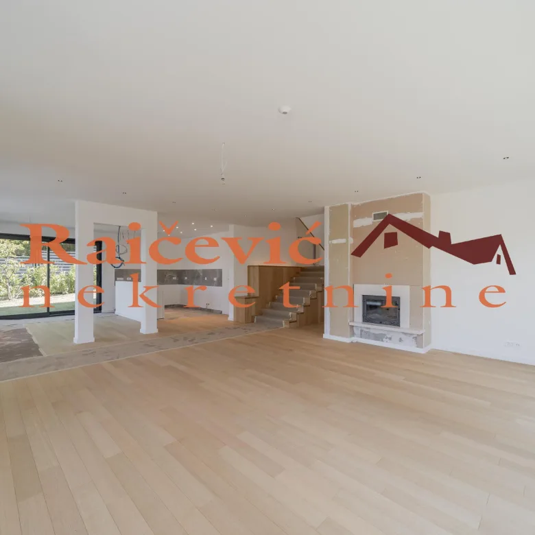 Kuća na prodaju, Trebež, Beograd, 393m², 450.000 €