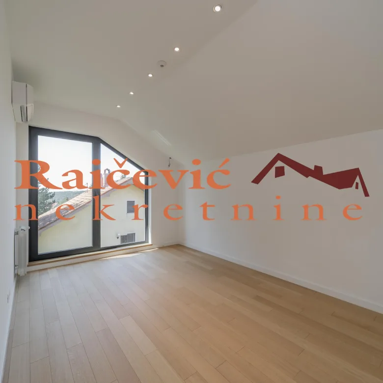 Kuća na prodaju, Trebež, Beograd, 393m², 450.000 €