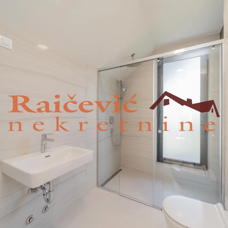 Kuća na prodaju, Trebež, Beograd, 393m², 450.000 €