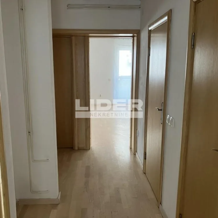 Stan Izdavanje Beograd Studentski Trg 58 m2