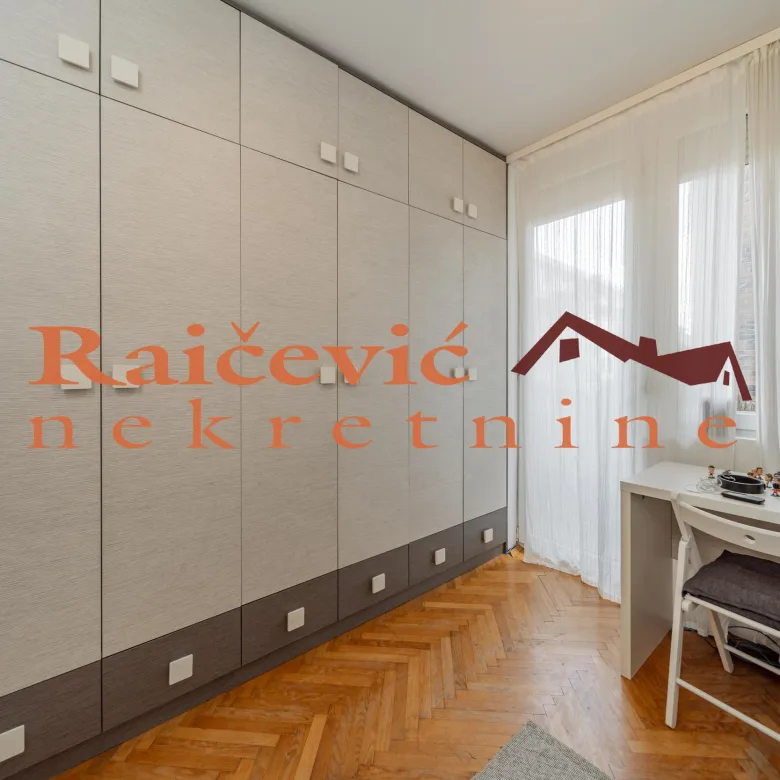 Trosoban stan na prodaju, Crveni Krst, Beograd, 69m², 1. sprat, 255.000 €