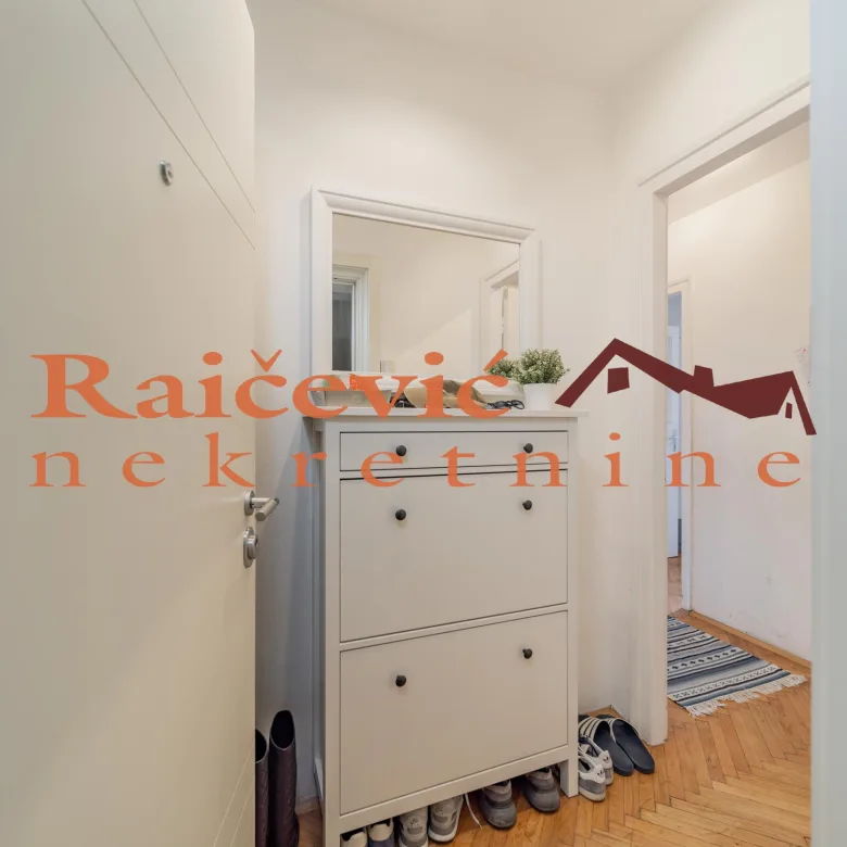 Trosoban stan na prodaju, Crveni Krst, Beograd, 69m², 1. sprat, 255.000 €