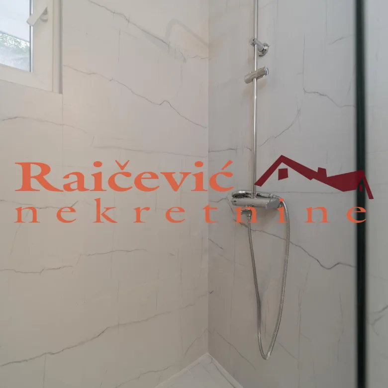 Trosoban stan na prodaju, Kaluđerica, Beograd, 95m², 169.250 €