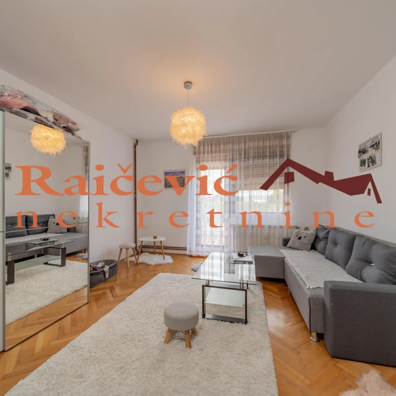 Kuća na prodaju, Starcevo, 484m², 299.000 €