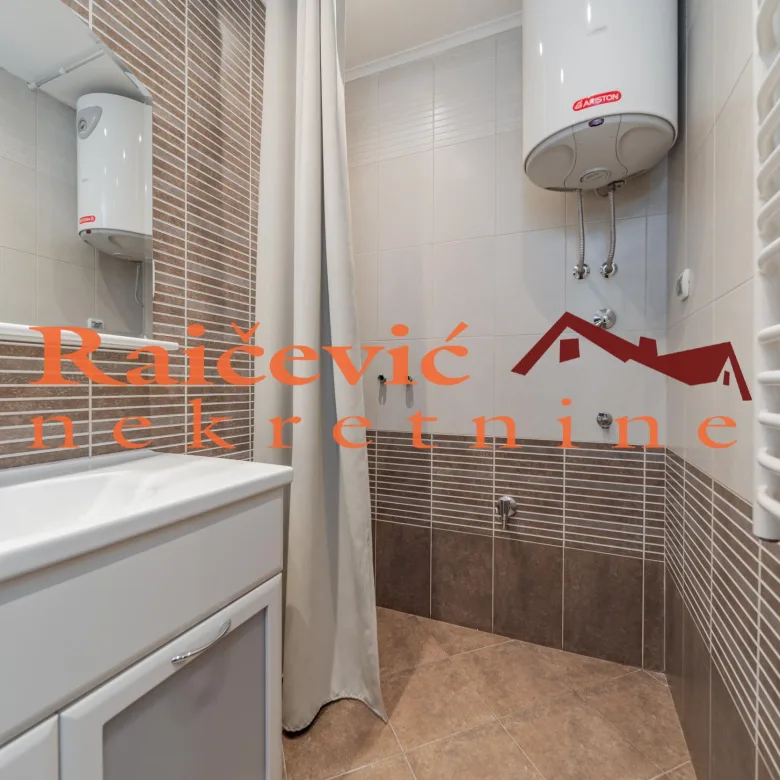 Lokal za izdavanje, Voždovac, Beograd, 152m², 2.400 €/mes