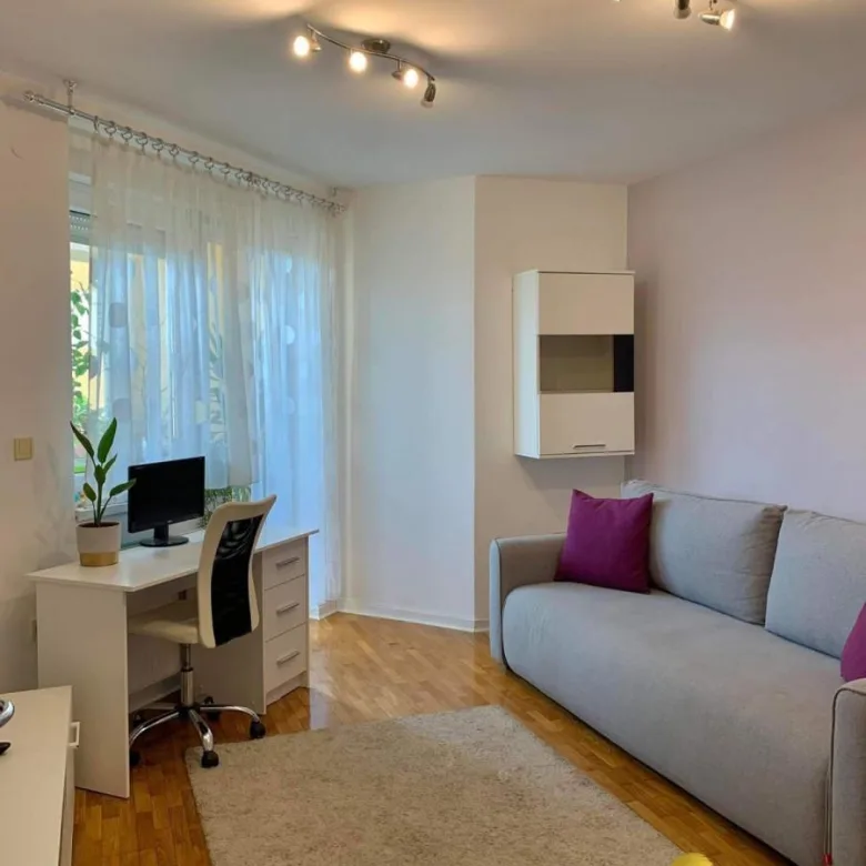 Četvorosoban stan na prodaju, Grbavica, Novi Sad, 79m², 250.000 €