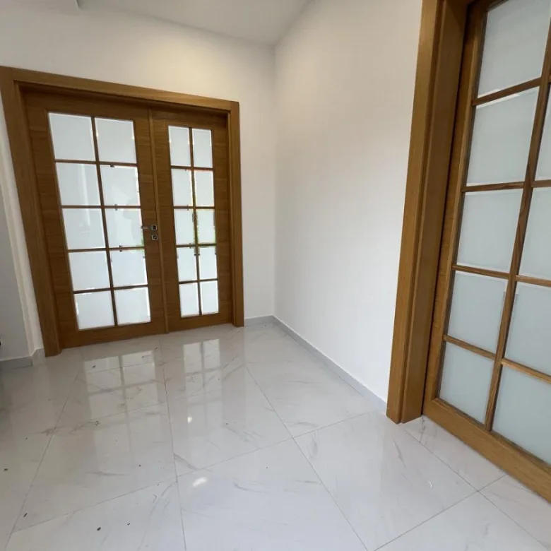Kuća Prodaja Novi Sad Popovica 181 m2