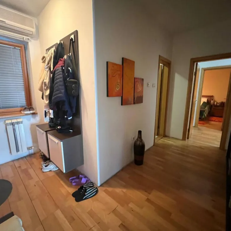 Četvorosoban stan na prodaju, Bulevar Oslobođenja, Novi Sad, 134m², 6. sprat, 299.000 €