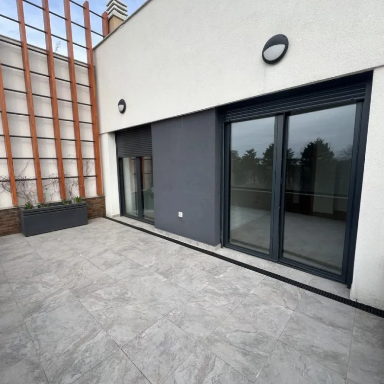 Kuća na prodaju, Popovica, Novi Sad, 181m², 495.000 €
