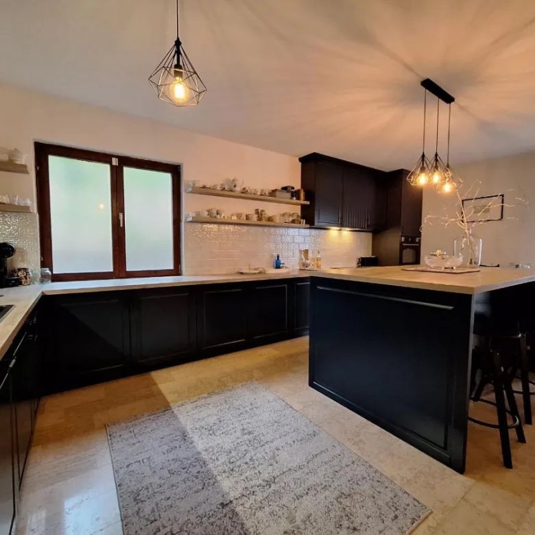 Kuća na prodaju, Centar, Beočin, 254m², 397.000 €