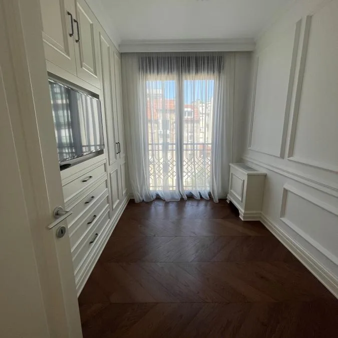 Četvorosoban stan za izdavanje, Čubura, Beograd, 125m², 2. sprat, 3.300 €/mes