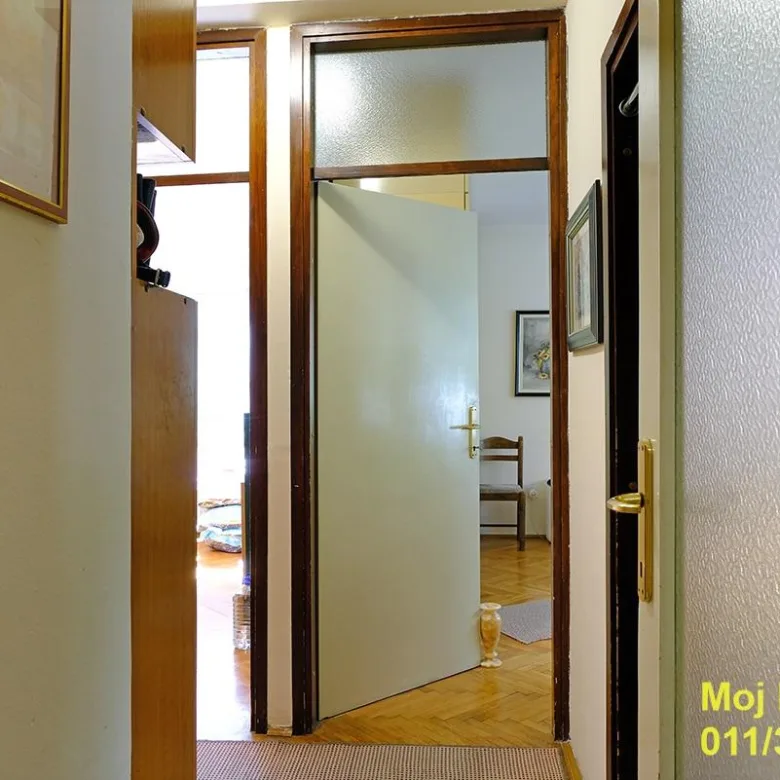 Četvorosoban stan na prodaju, Karaburma, Beograd, 87m², Visoko prizemlje, 235.000 €