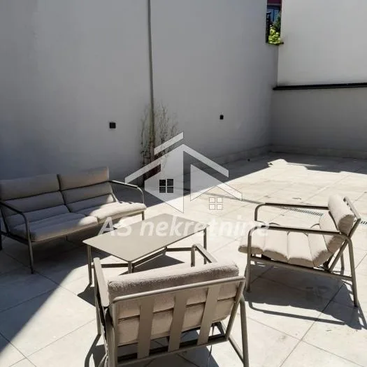 Trosoban stan za izdavanje, Crveni Krst, Beograd, 125m², 2.000 €/mes