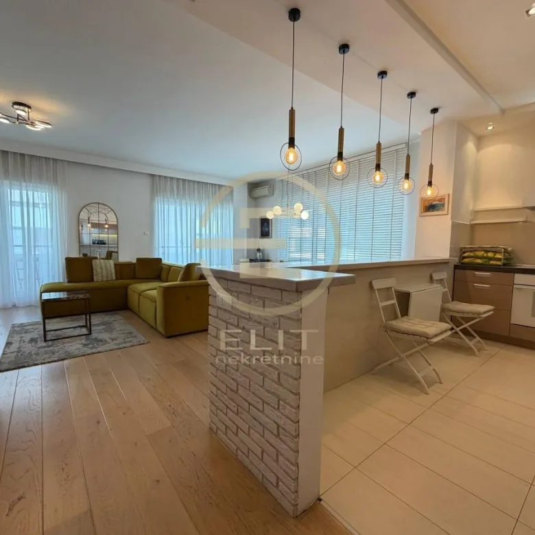 Trosoban stan na prodaju, Liman, Novi Sad, 105m², 430.000 €