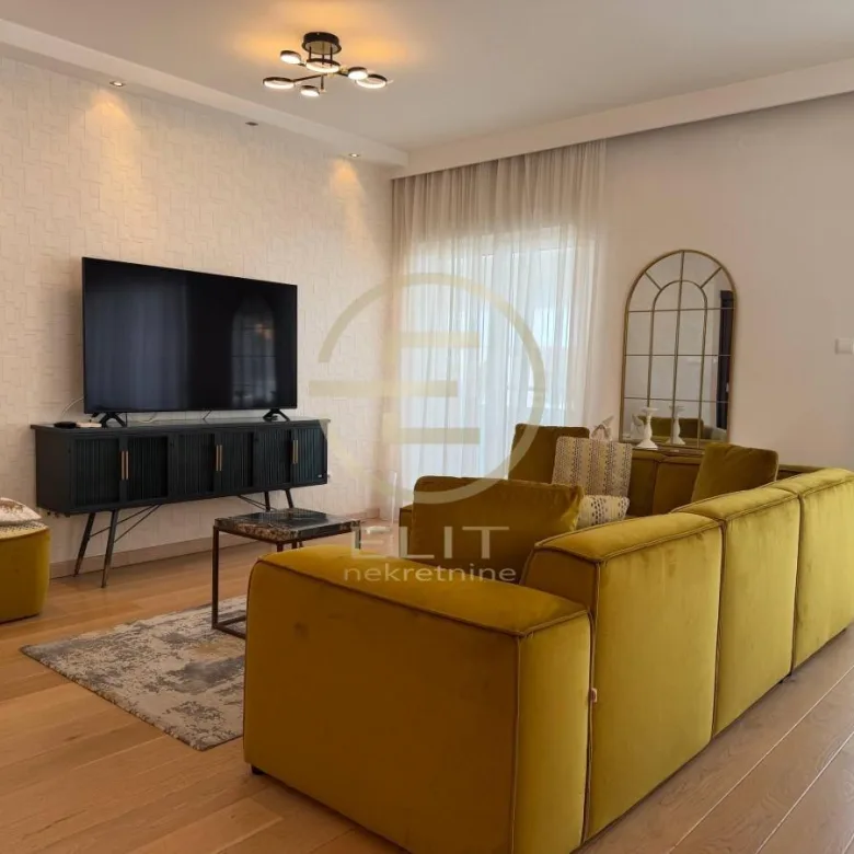 Stan Prodaja Novi Sad  105 m2