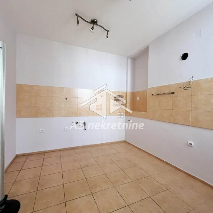 Kuća Prodaja Beograd Mirijevo 252 m2