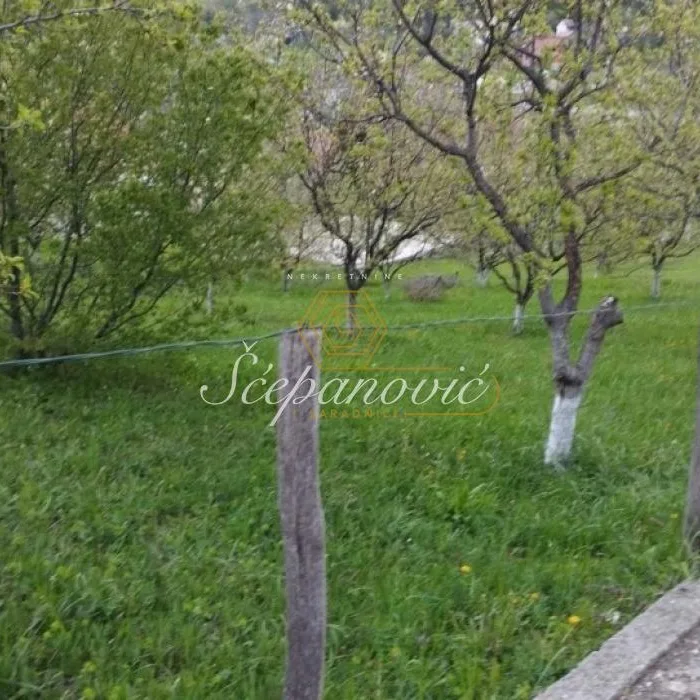 Plac Prodaja Novi Sad Paragovo 1670 m2