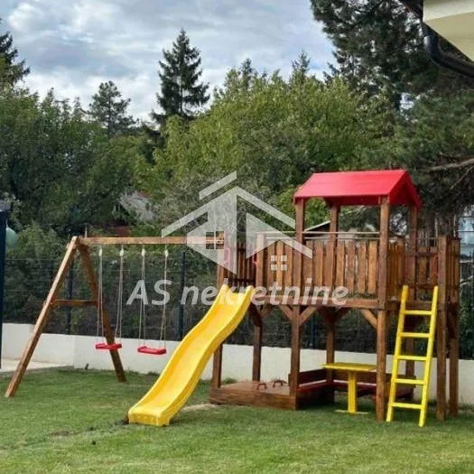 Kuća na prodaju, Vrčin, Beograd, 230m², 800.000 €