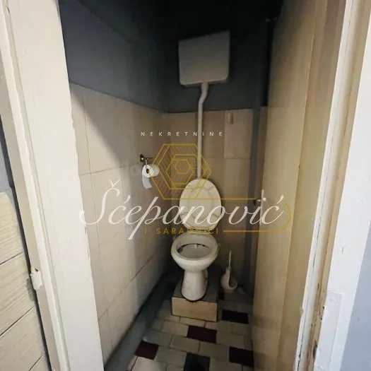 Lokal za izdavanje, Temerin – Centar, Temerin, 202m², 1.000 €/mes