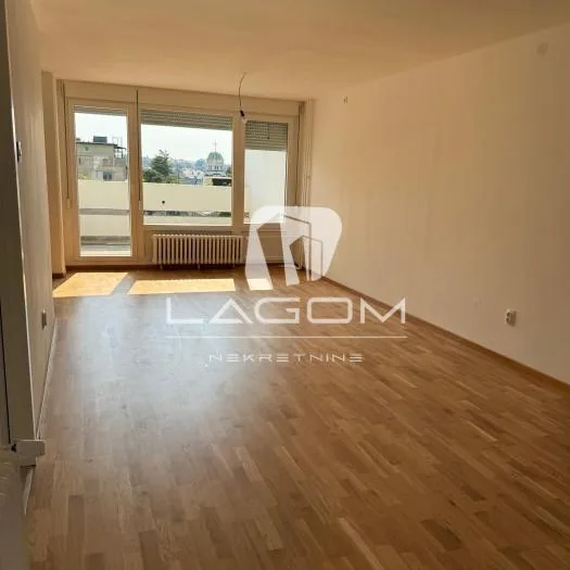 Četvorosoban stan na prodaju, Voždovačka Crkva, Beograd, 118m², 399.000 €